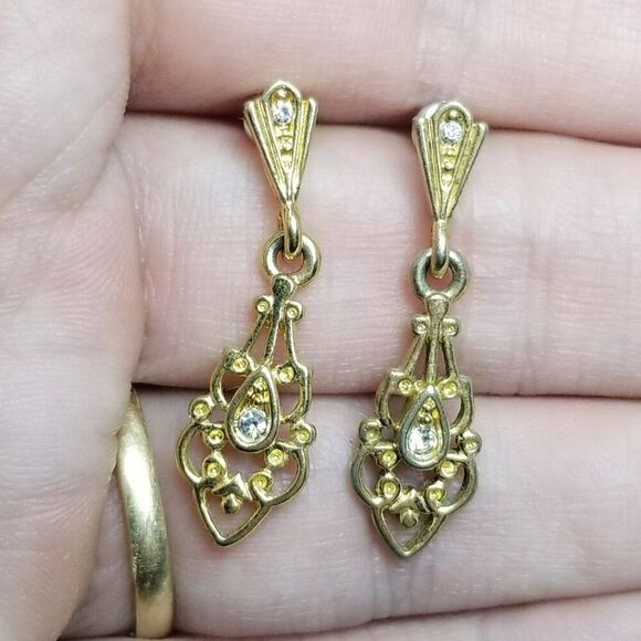Vintage Gold Tone Dangle Drop Stud Filigree Earrings, Tiny Rhinestones, Estate - Picture 1 of 5